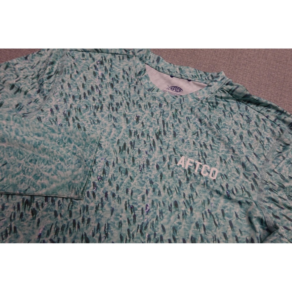 AFTCO Shirt Mens Medium Blue Long Sleeve Fish Print Performance Fishing Raglan